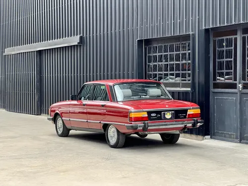 Ford Falcon de Lujo, detalle de la llanta